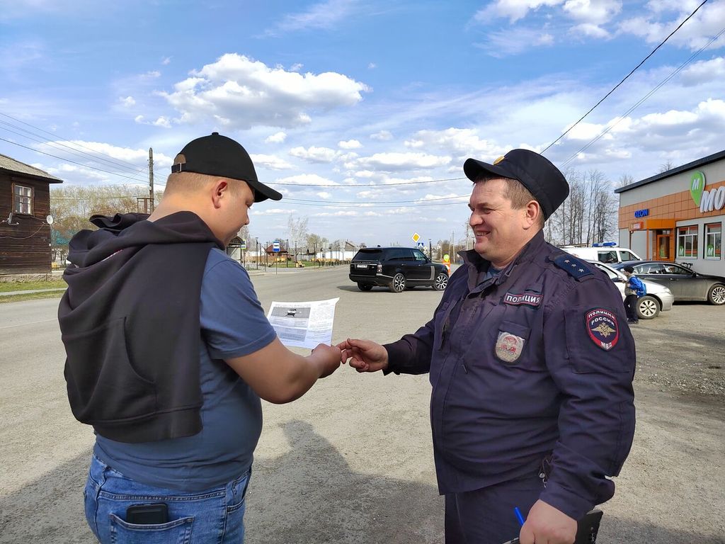 Полицейские проводят профориентационные беседы - Меленковский район